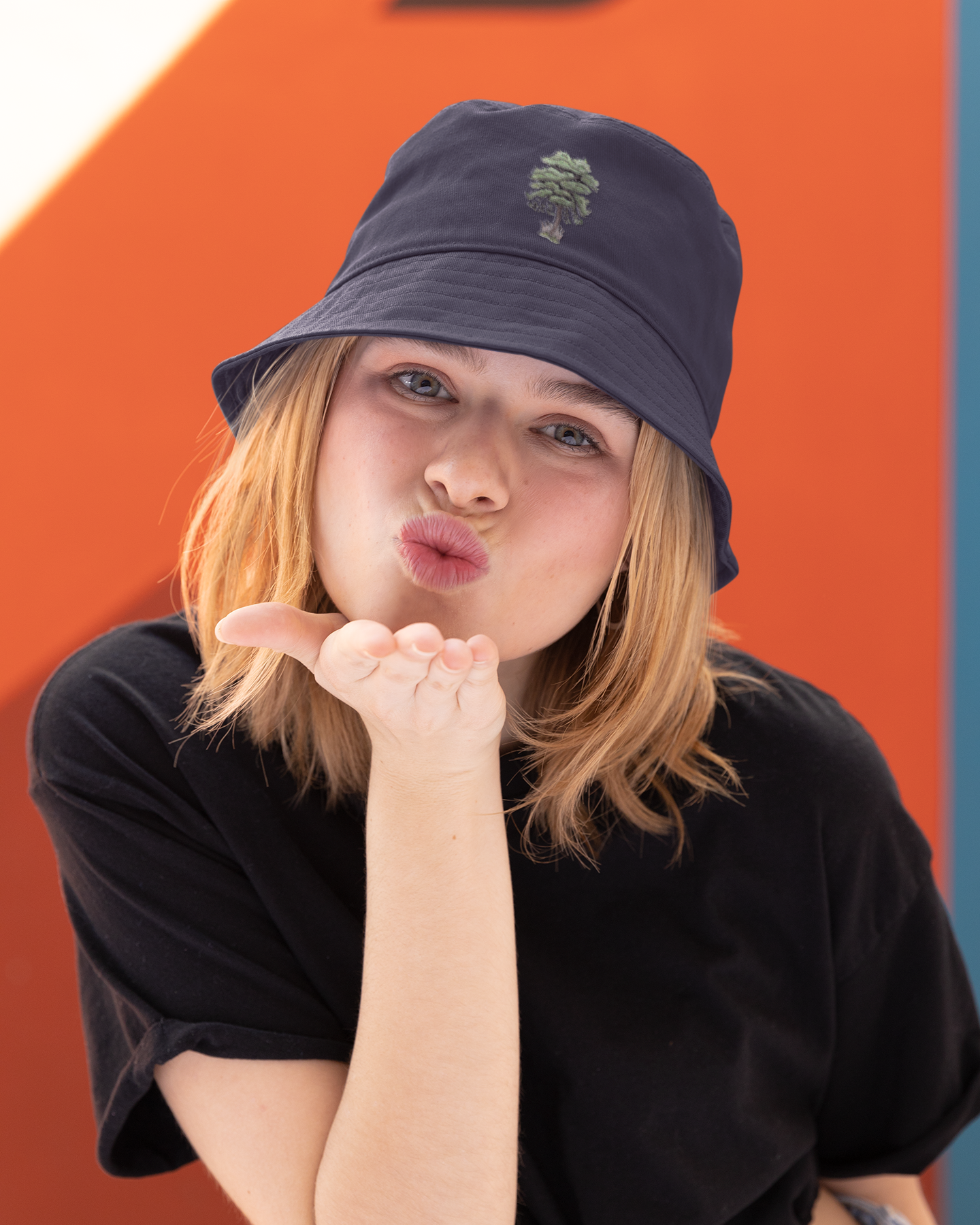 Big tree - Bucket hat by Hannah